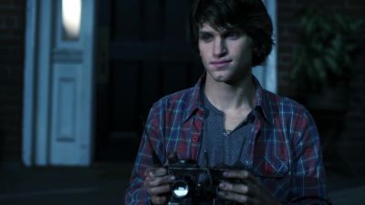 Jenna: WHY IS SHE
THANKING YOU? - Pretty Little Liars