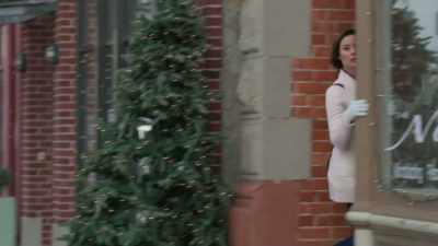 Jennifer: Simon,
I understand, but-- - Sister Swap: Christmas in the City