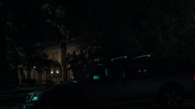 JENNIFER: That's it.
This is the place. - The Blacklist
