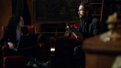 JENNY: Hey, I got something for you. - Sleepy Hollow