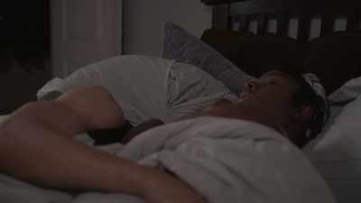 - [Jeremy] Oh I'm sorry babe.
- It's okay. - The Perfect Mother