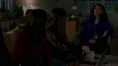 Jeremy's lying in a hospital bed - Pretty Little Liars: The Perfectionists