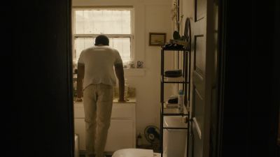 JEROME:
What we doing here, nephew? - Snowfall