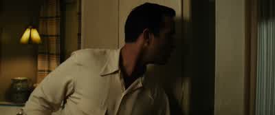 Jerry. Grace. Come on in. Come on, quick. - Gangster Squad