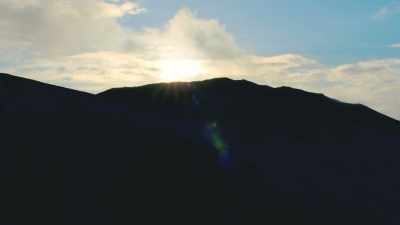 [JESSE] I've neared the acid lake. - The Volcano: Rescue from Whakaari