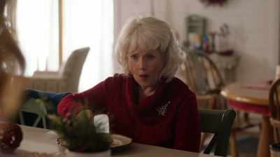 Jesse, this smelled bad,
but it tastes good. - Christmas with the Campbells