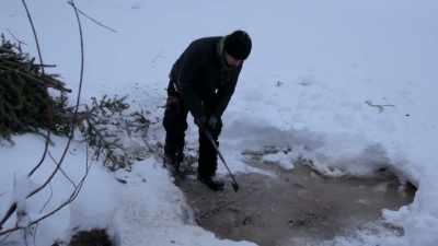 JESSI: I'm expecting some
three headed beaver to come - Life Below Zero: Next Generation