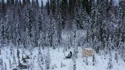 JESSI: Oh, wow! Okay. - Life Below Zero: Next Generation
