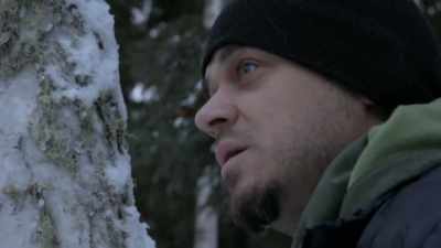 JESSI: That looks like
a bear den to me, Chris. - Life Below Zero: Next Generation