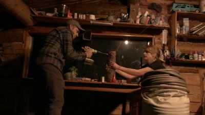 JESSI: That's great. - Life Below Zero: Next Generation