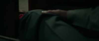 (Jessica grunting)
(intense music) - Woman in the Maze