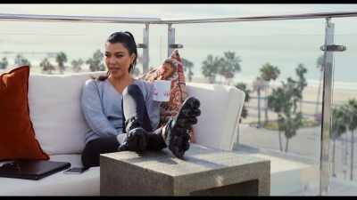 - Jessica. Hi.
- Hey, Padgett. - He's All That