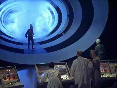 Jiggs, keep him in there! - The Time Tunnel