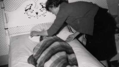 [Jim Adams] Jane was always
washing clothes, - Kurt Vonnegut: Unstuck in Time