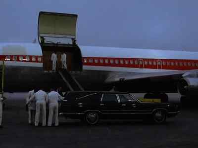 - Jim called.
- Mason's at the usual place. - Mission: Impossible