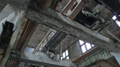 [Jim] We see conveyor belts
and pipes - Mysteries of the Abandoned