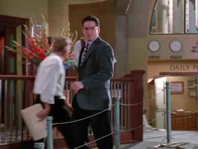 - Jimmy, can you do something for me?
- Anything, name it. - Lois & Clark: The New Adventures of Superman