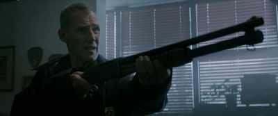 Jimmy, it's me.
Willie? Willie Rutledge, is that you? - The Hurricane Heist