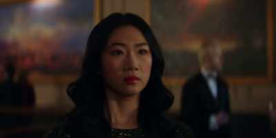 JIN: NICKY, COME MEET
THIS FASCINATING LADY-- - Kung Fu