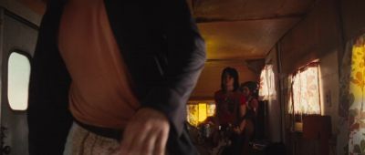 Joan come here Bring your guitar - The Runaways
