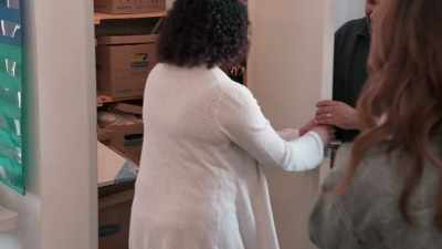 [Joanna gasps] - Get Organized with The Home Edit