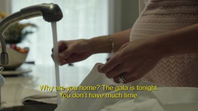 (JOANNA SPEAKING SWEDISH) - Mr. Robot