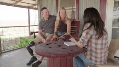 JOANNA: To stay within
a reasonable budget, - Fixer Upper: Behind the Design