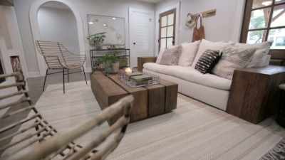 JOANNA:
You know, the Jacksons
really gave us a fun challenge - Fixer Upper: Behind the Design