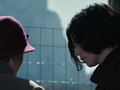 Joaquín, he thinks
I don't understand when he talks. - Un amor