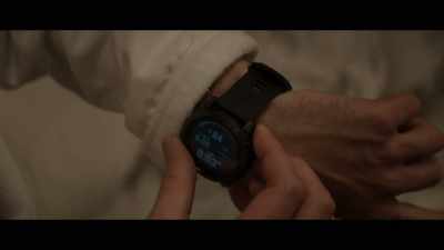 Joder, puto reloj.
Me ha estado dando muchos problemas. - The Residence