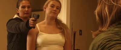Jody-Ann, what the
hell are you doing? - Cleavers: Killer Clowns