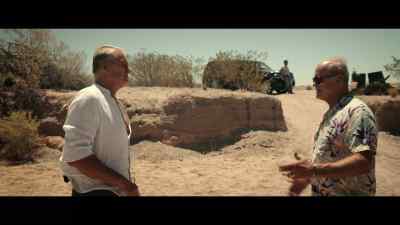 Joe, wait a minute. - Wanted Man