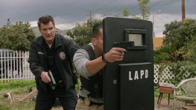 - Joel, we're just
gonna throw a phone - The Rookie