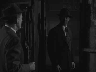 - Joey.
- Yes? - Pickup on South Street