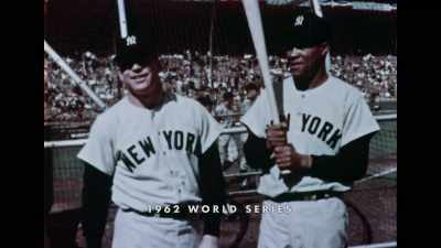 Jogadores alinhados no campo interno, - Say Hey, Willie Mays!