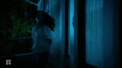 John...
[ gasps ] - Truth or Dare