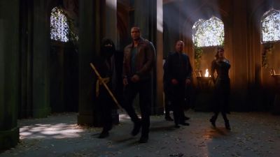 -John!
-Hey. - Arrow