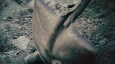 JOHN: I climbed down
in the hole and I dug around it - 35 Serial Killers the World Wants to Forget