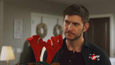 John just arrived and
we've been catching up. - A Very Country Christmas Homecoming
