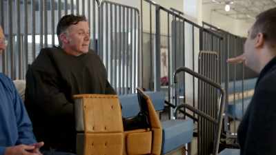JOHN:
Okay. I also am getting a lady
that's coming through - The Thomas John Experience