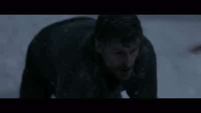 John! Stay back! Stay back! - 30 Days of Night