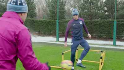 [John] When you're injured,
yeah, you feel a bit left out and... - All or Nothing: Manchester City