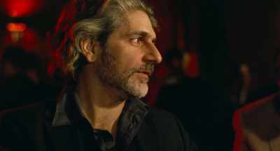 [Johnny chuckles] - Cabaret Maxime