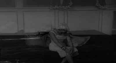 Johnson,
call the bridge! - The Creature Walks Among Us