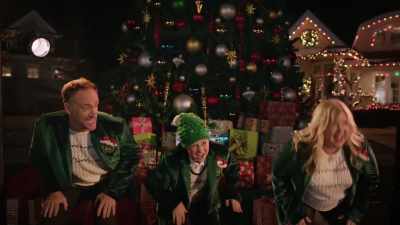 JOHNSONS: Jolly Johnsons! - Haul Out the Holly: Lit Up