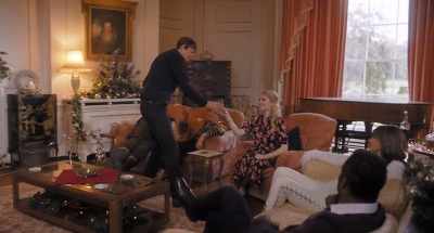 -Jolly good.
-[Caroline chuckles] - Father Christmas Is Back