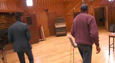 - [Jon] He probably
does that once a week - Ron Carter: Finding the Right Notes