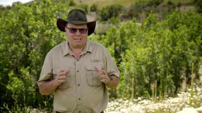 JON:
The camera can see
close to 40 feet - Beyond Oak Island