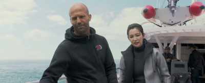 Jonas, get a picture of me - The Meg