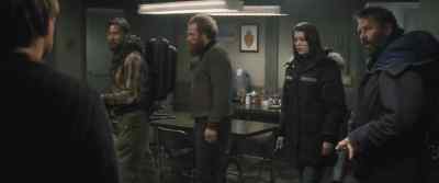 Jonas, you and Lars go out. - The Thing